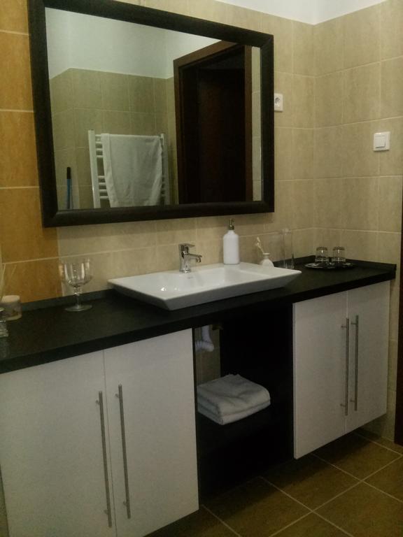 Fészek Apartman Debrecen Habitación foto