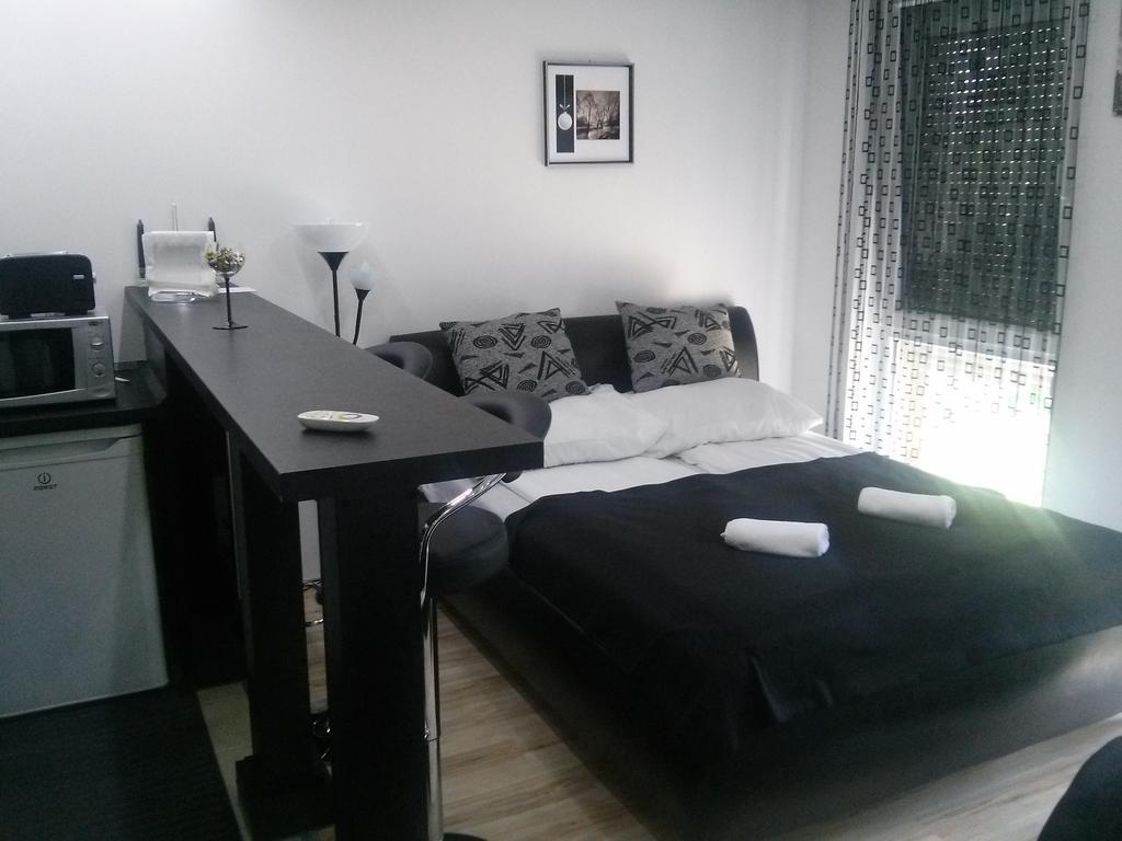Fészek Apartman Debrecen Habitación foto